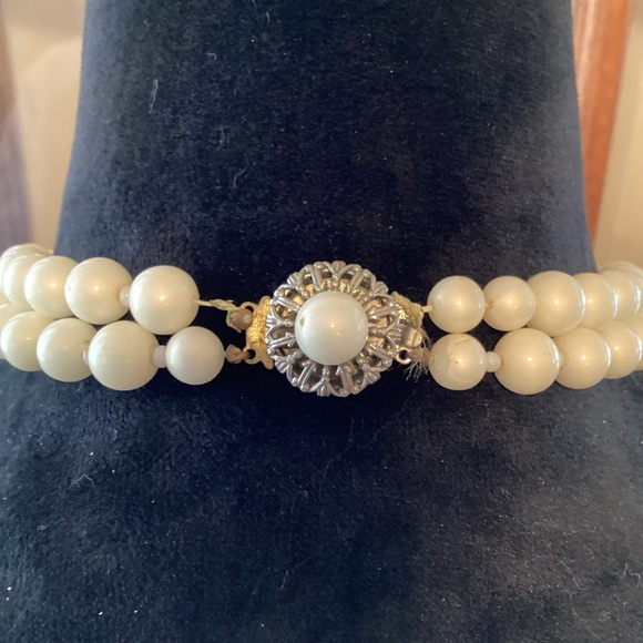 Vintage Two Strand Pearl Necklace - Picture 3 of 14